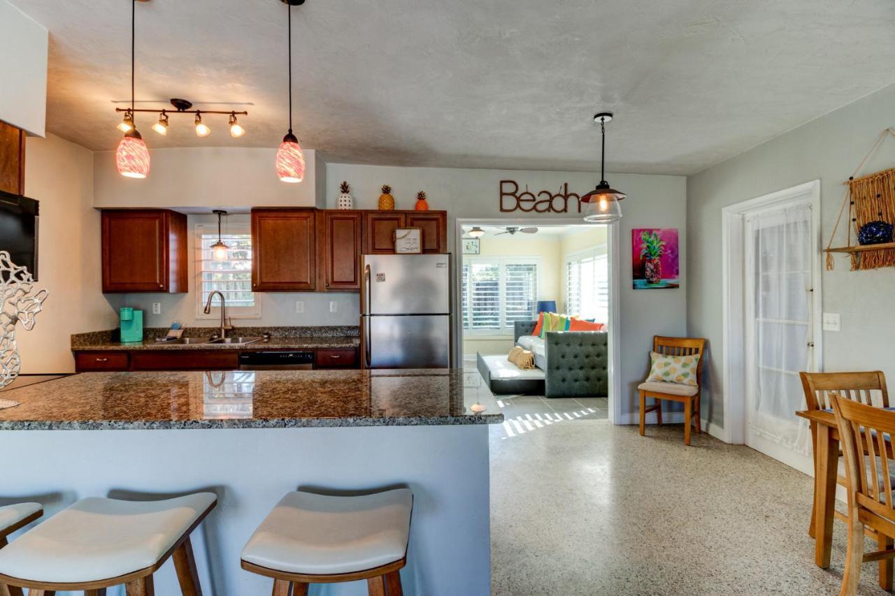 3 Bed 2 Ba Wifi Kitchen Walk To Beach Firepit Дейтона Бийч Екстериор снимка
